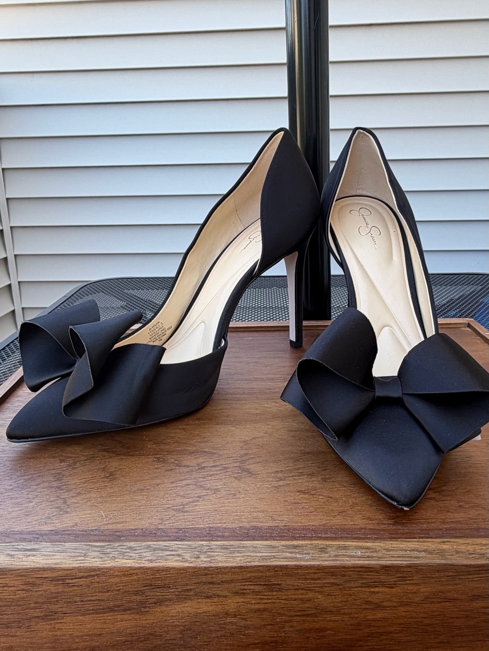 Jessica Simpson Black Pointed-Toe Pumps with Bow Accent